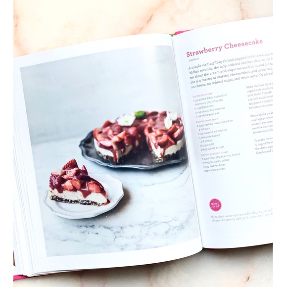 THE UN COOKBOOK_ESSENTIAL RAW FOOD LIFESTYLE BOOK - Picture 4 of 8